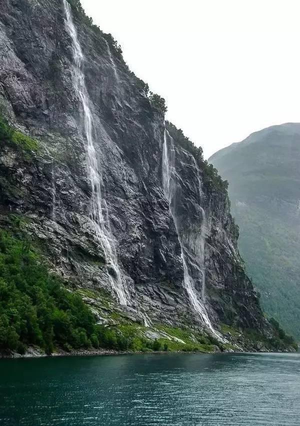 地板冒岩浆无敌版
