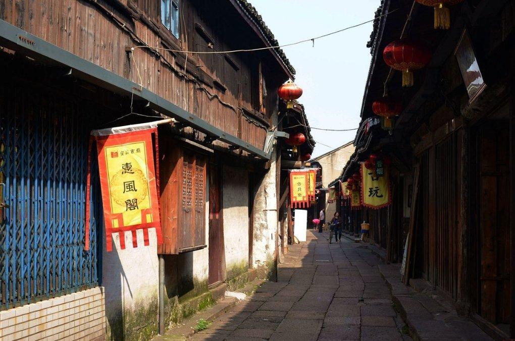 内外交困，美团到店业务能靠低价做好防守反击么？